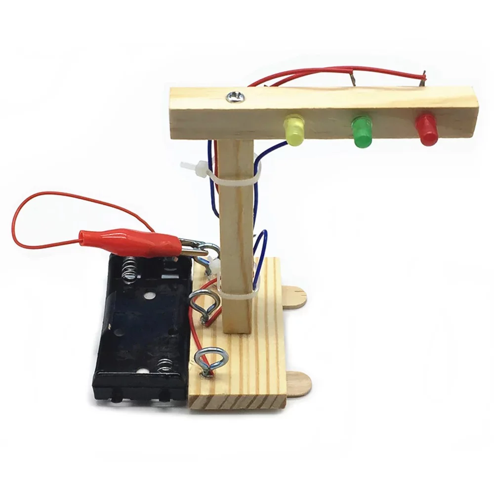 Wood Traffic LED Lights DIY Kit for Children Science and Technology Inventions